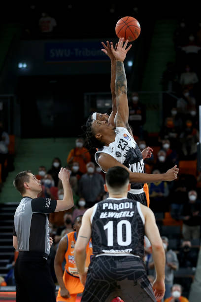 的防守表现 的防守表现