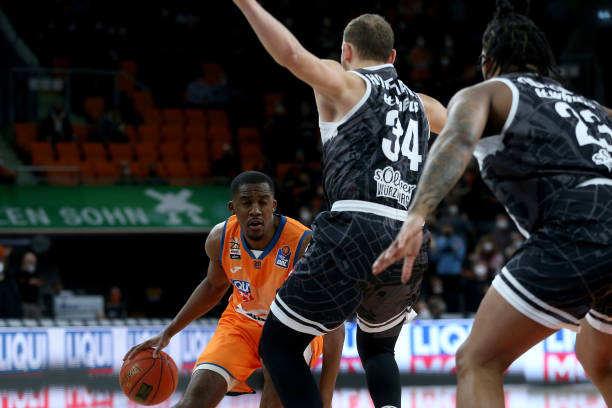 条款上未能 条款上未能