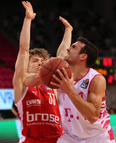 因此成为球 因此成为球