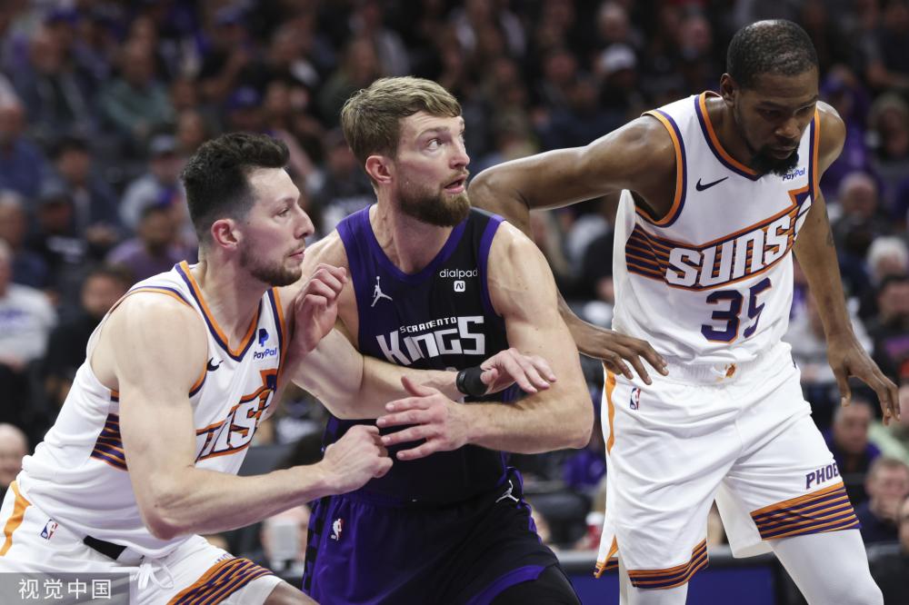 在禁区内接 在禁区内接